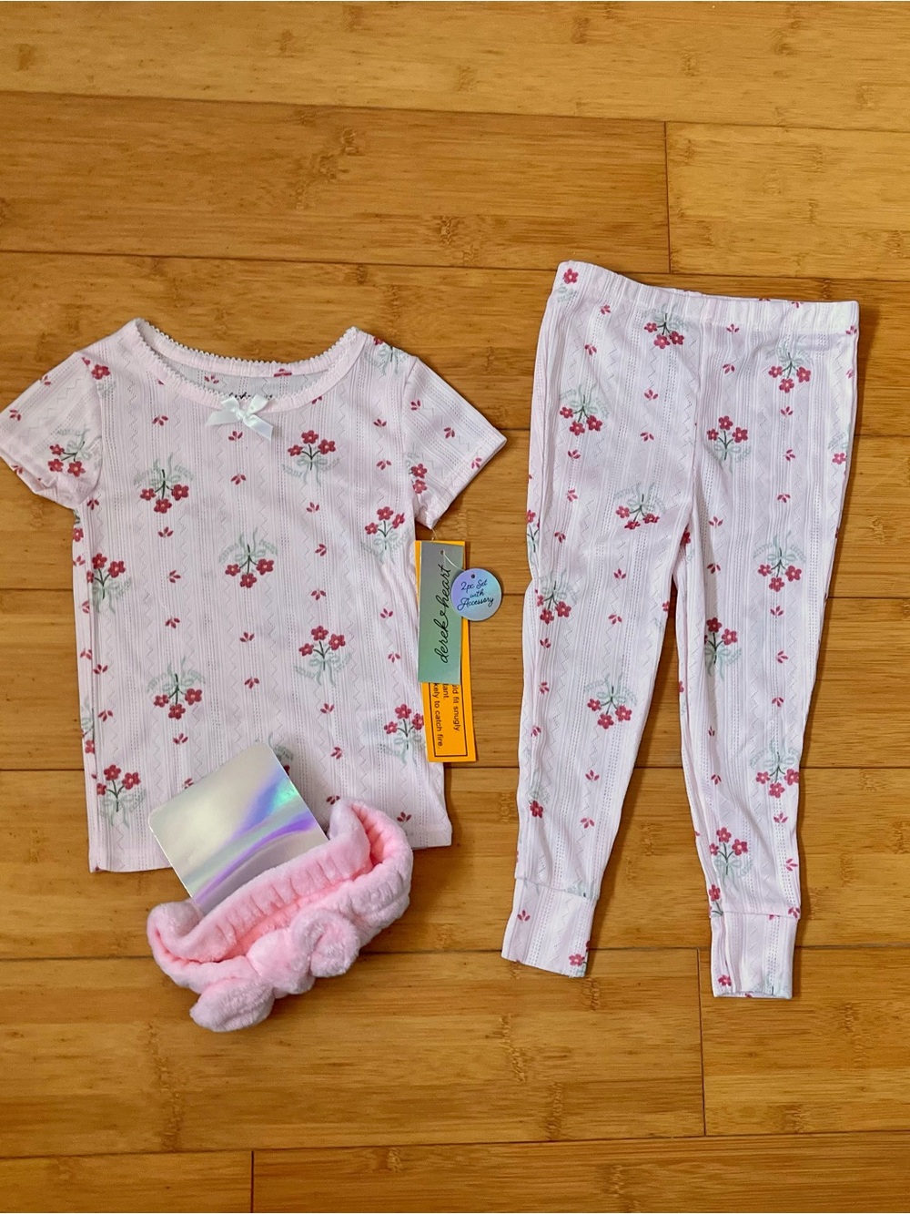 NWT Girls Size 2T Pajamas Set Pjs